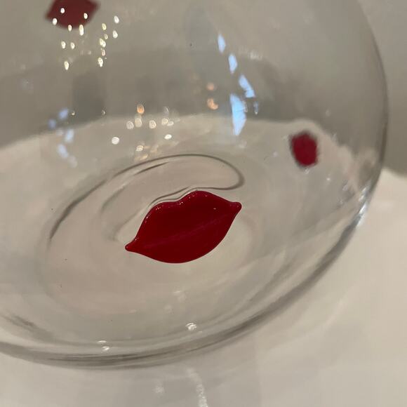 Hearts & Kisses Valentine RED LIPS Glass Pitcher 10in Viral Tik Tok New - Picture 6 of 16